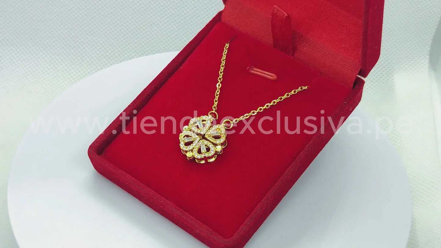 COLLAR TRÉBOL DE CORAZONES