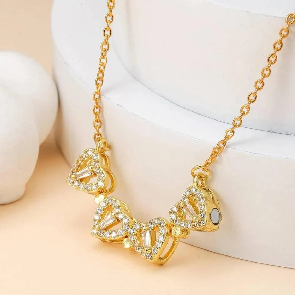COLLAR TRÉBOL DE CORAZONES